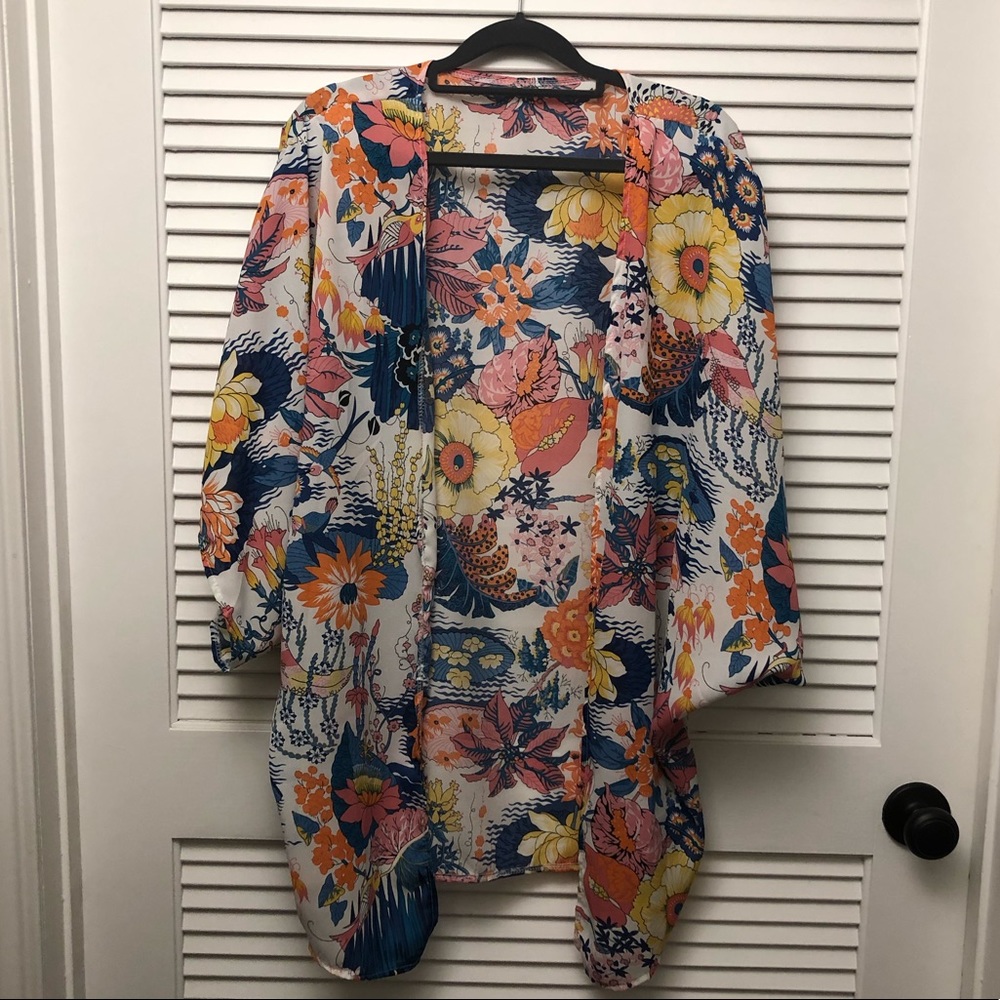 Floral Kimono Small (small-medium) - Picture 1 of 1